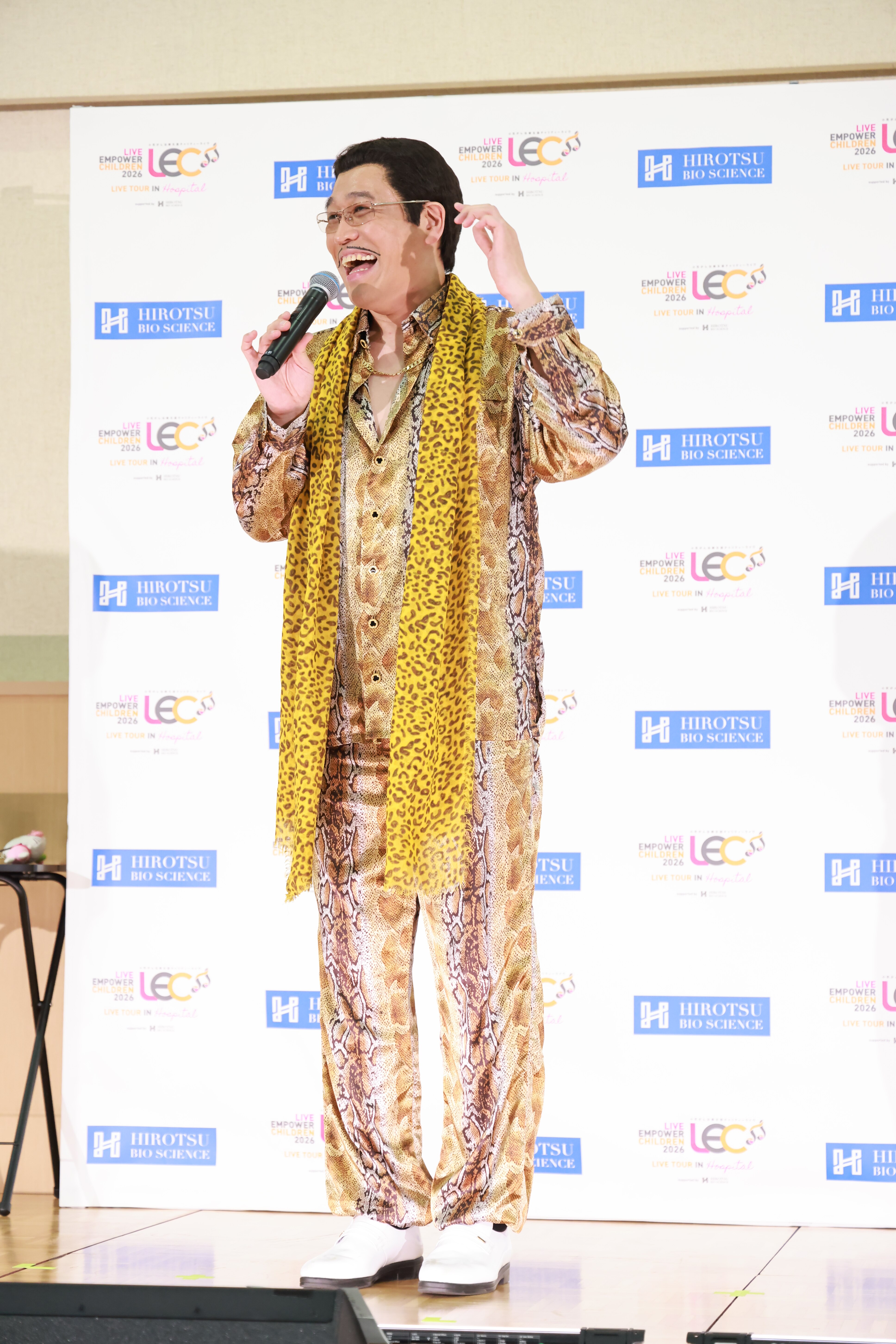 ピコ太郎 ステージ写真